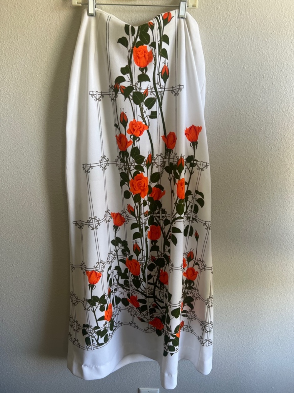 Vintage Hawaii  EUC White Floral Maxi Skirt with Orange Rose Print